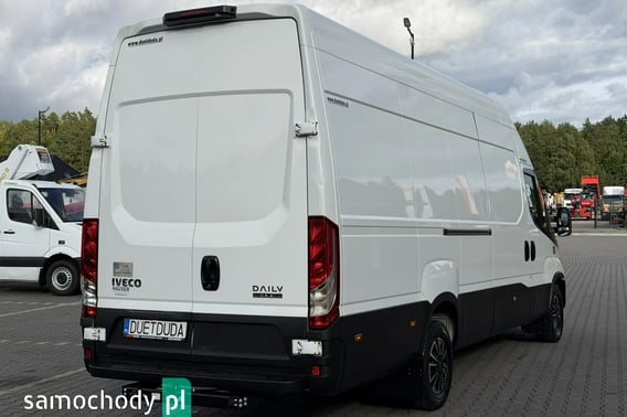 IVECO Daily Furgon 2021