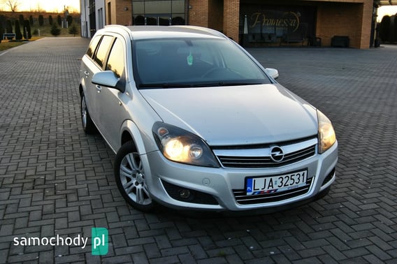 Opel Astra Kombi 2011