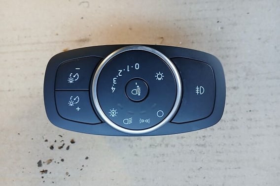 FORD FIESTA MK8 WŁĄCZNIK ŚWIATEŁ H1BT13D061BD