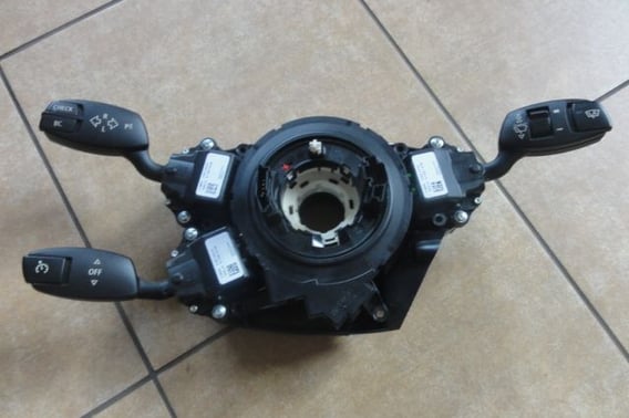 BMW e61 lift przełącznik zespolony z taśmą 9177226