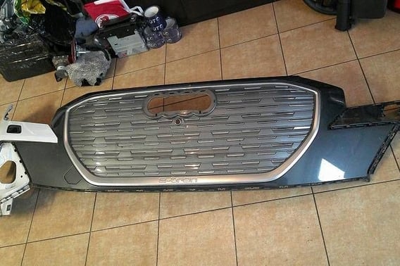 AUDI Q4 E-TRON ZDERZAK GRILL PRZÓD