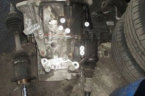 NISSAN QASHQAI J10 2,0DCI SKRZYNIA BIEGÓW 2WD JG70