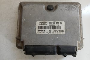 AUDI A3 8L MODUŁ STEROWNIK SILNIKA 038906018BA