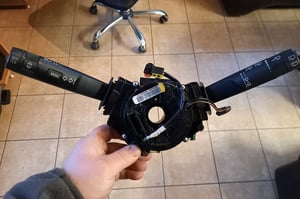 OPEL MOKKA PRZEŁĄCZNIK ZESPOLONY 13579709