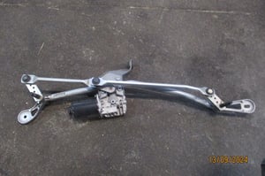 BMW 5 G30 M550 MECHANIZM WYCIERACZEK EU