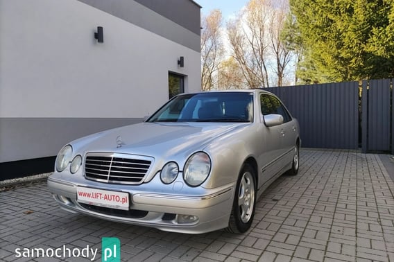 Mercedes-Benz E-Klasa Sedan 2001