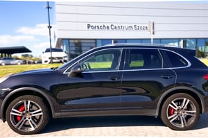 Porsche Cayenne SUV 2014