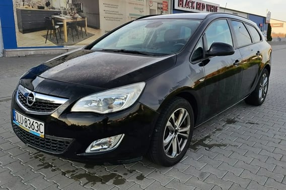 Opel Astra Kombi 2011