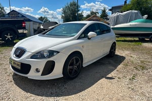 SEAT Leon Hatchback 2011