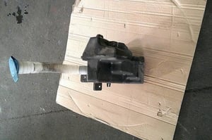 VW TIGUAN I LIFT ZBIORNIK PŁYNU SPRYSKIWACZY XENON 5N0955453