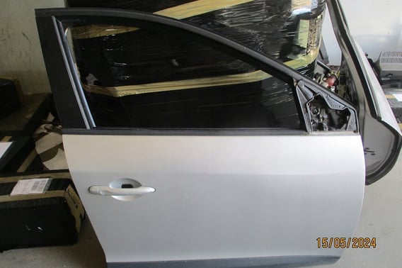 RENAULT MEGANE III 3 KOMBI DRZWI PRZÓD PRAWE  TED69