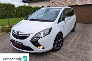 Opel Zafira Minivan 2012