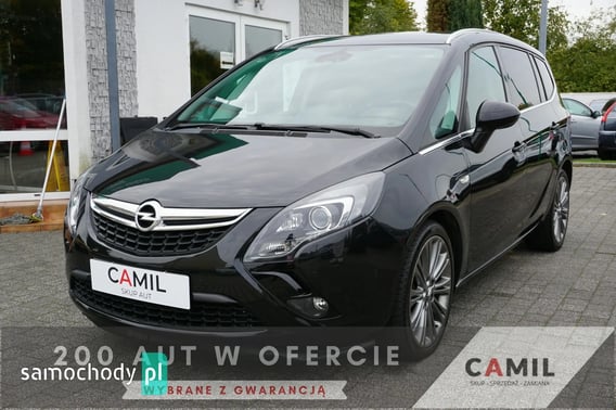 Opel Zafira Minivan 2015