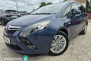 Opel Zafira Minivan 2016