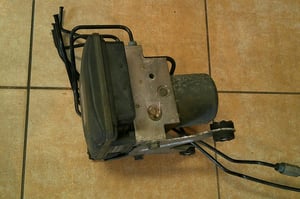 BMW F10 POMPA ABS 6795519