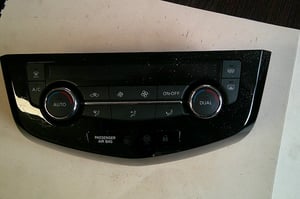 NISSAN QASHQAI J11 PANEL KLIMATYZACJI 275004EA1A