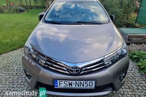 Toyota Corolla Sedan 2015