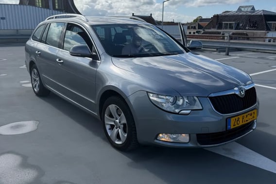 Skoda Superb Kombi 2010