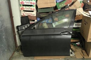 BMW 5 F10 F11 DRZWI PRZÓD PRAWE/LEWE A90/7