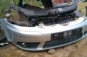 VW GOLF V PLUS ZDERZAK PRZÓD PAS PRZÓD LA7W