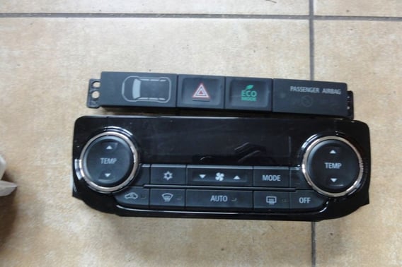 MITSUBISHI OUTLANDER III PANEL KLIMATYZACJI 7820A993XA 