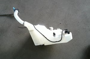 JAGUAR XE X760 ZBIORNIK PŁYNU SPRYSKIWACZY J8A2-17B613-AB