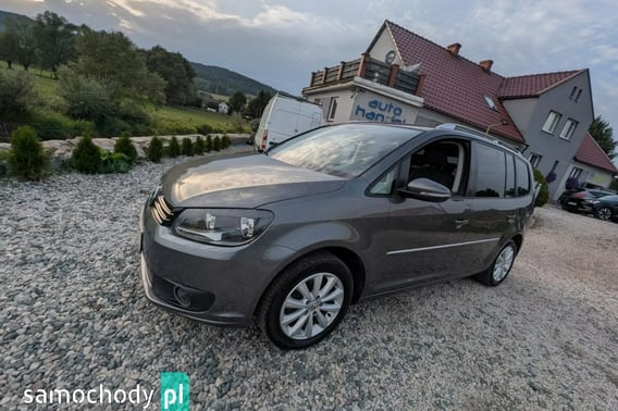 Volkswagen Touran Minivan 2011