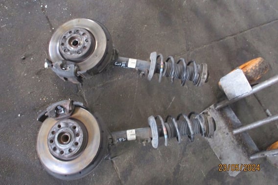 VW GOLF VI 1,6TDI AMORTYZATOR PIASTA PRZÓD PRAWA/LEWA