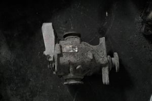 BMW 1 E81 E87 2,0BENZ TYLNY MOST 7524317 3,23