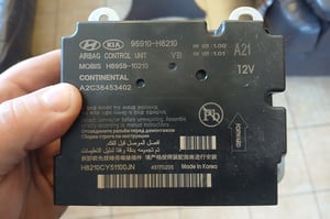 KIA STONIC I MODUŁ SENSOR PODUSZEK 95910-H8210