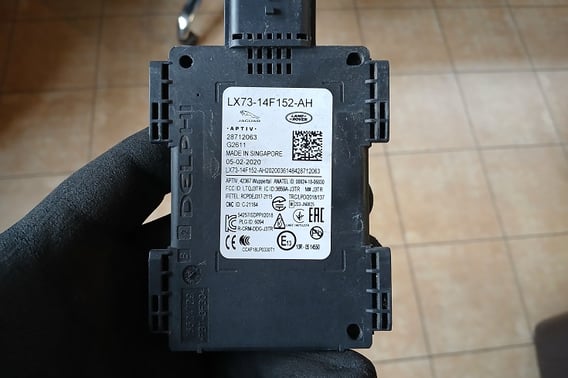 JAGUAR XE X760 LIFT RADAR MARTWEGO POLA P/L LX73-14F152-AH