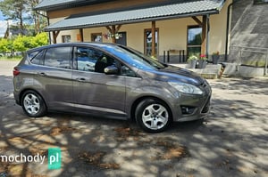 Ford C-Max Minivan 2012