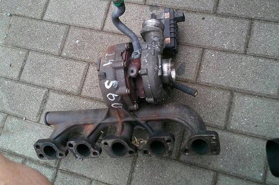 VOLVO S60 2,4D TURBINA 30774670