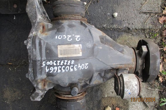 MERCEDES W204 2,2CDI TYLNY MOST 2043505966