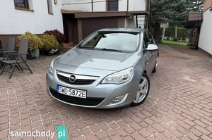 Opel Astra Hatchback 2011