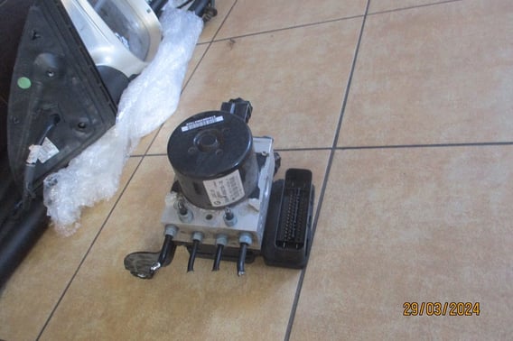 BMW 1 F20 POMPA ABS 6860730