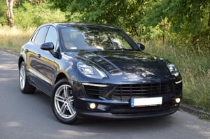Porsche Macan SUV 2016