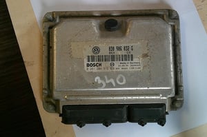 VW POLO 6N 1,0B STEROWNIK SILNIKA 030906032G