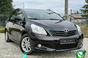 Toyota Verso Minivan 2011