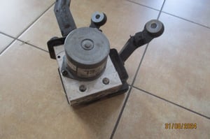 HYUNDAI I20 I LIFT POMPA ABS 61589-45200