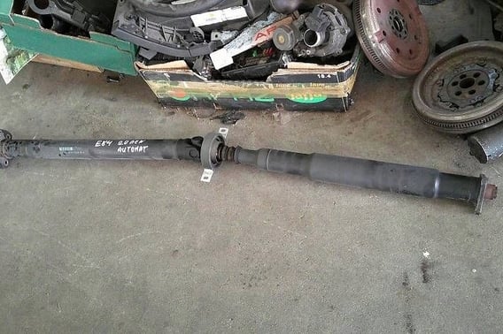 BMW X1 E84 2,0i WAŁ NAPĘDOWY 7615398