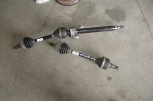 OPEL INSIGNIA A 2,0CDTI PÓŁOŚ PRAWA/LEWA 13219092