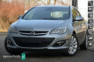 Opel Astra Hatchback 2013