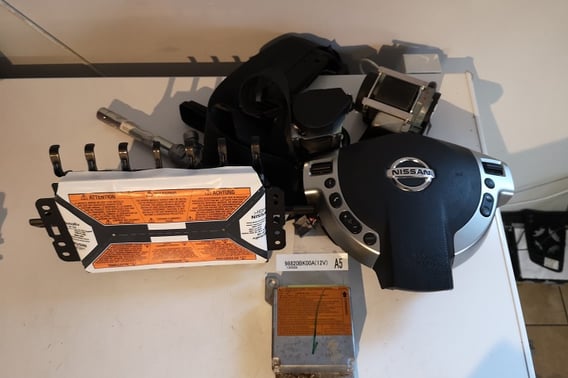 NISSAN QASHQAI J10 LIFT ZESTAW PODUSZEK SENSOR  PASY