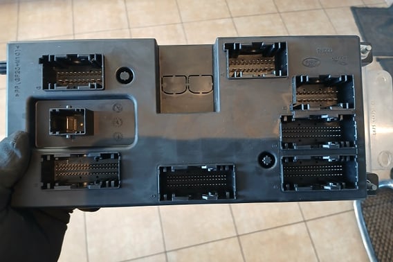 JAGUAR XE X760 LIFT MODUŁ BSI JPLA-14F041-BG