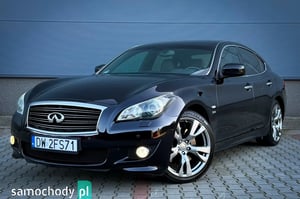 Infiniti Q70 Sedan 2013