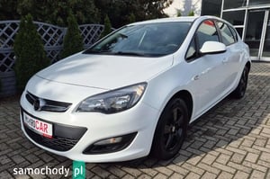 Opel Astra Hatchback 2013