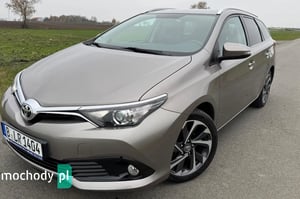 Toyota Auris Kombi 2016