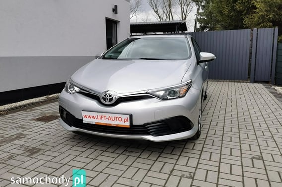 Toyota Auris Kombi 2015