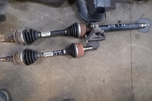 OPEL ASTRA J PÓŁOŚ PRAWA LEWA 13335143/13335142 2.0 CDTI